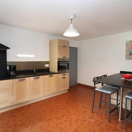 Feriehus Maison De Maitre Renovee Avec Jardin, Cheminee Et Wi-fi Pres De Super-lioran - Fr-1-742-26 Laveissière