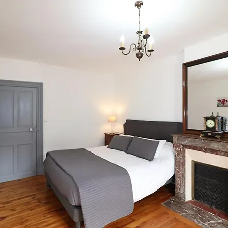 Maison De Maitre Renovee Avec Jardin, Cheminee Et Wi-fi Pres De Super-lioran - Fr-1-742-26 Laveissière