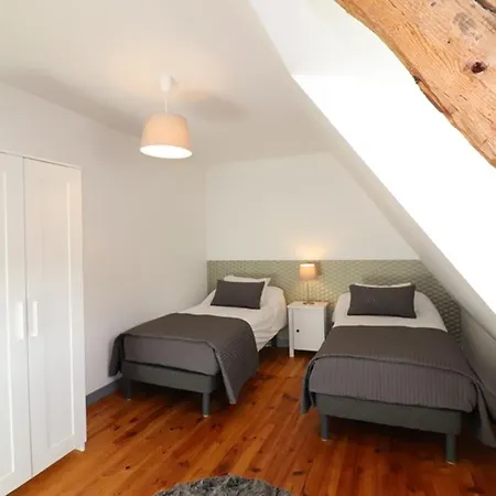 Maison De Maitre Renovee Avec Jardin, Cheminee Et Wi-fi Pres De Super-lioran - Fr-1-742-26 Feriehus *