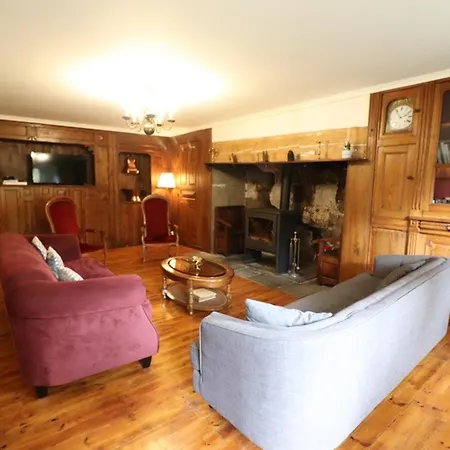 Feriehus Maison De Maitre Renovee Avec Jardin, Cheminee Et Wi-fi Pres De Super-lioran - Fr-1-742-26 Laveissière